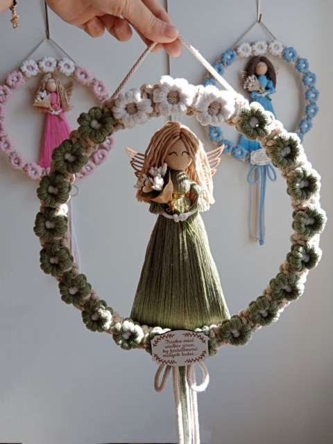Aniołek w wianku dla nauczyciela-szławia