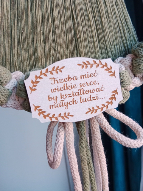 Aniołek w wianku dla nauczyciela-szławia