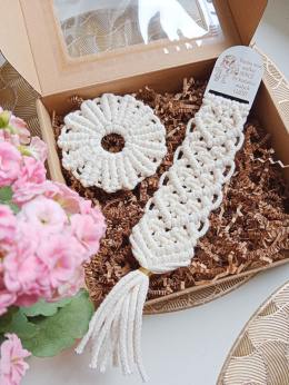 Box prezentowy dla nauczyciela podkładka kwiatek + zakładka beż