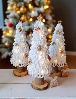 Choinka Biała stojąca z LED